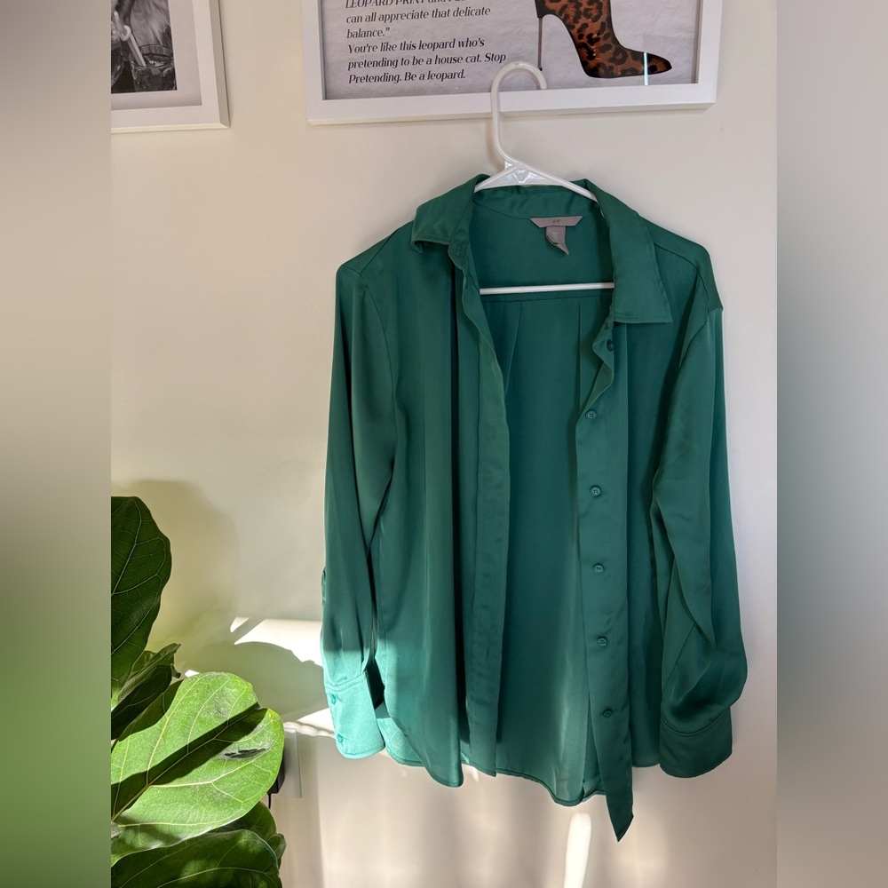 Women’s Button Down Top